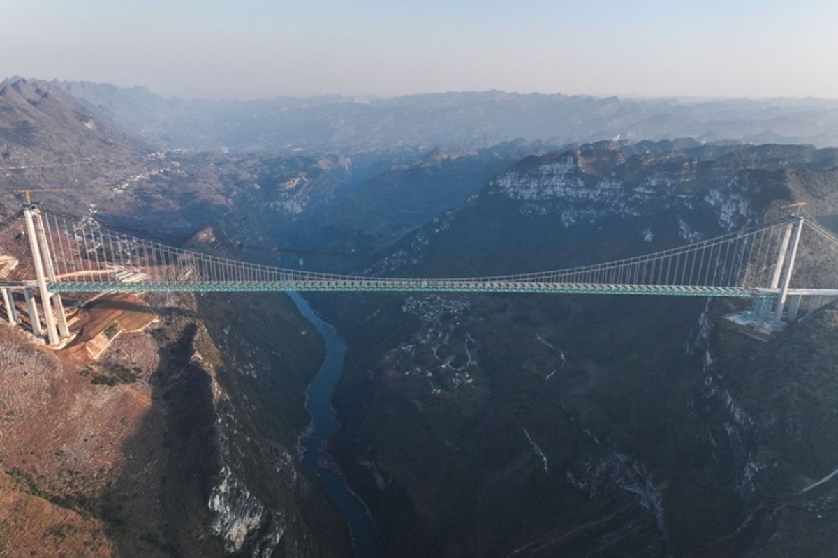 Jembatan Tertinggi di China Resmi Dibuka Untuk Wisata